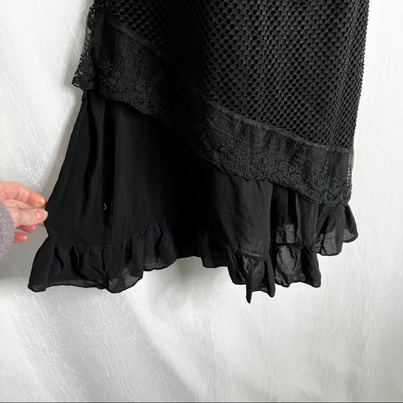 3/15❤️JON & ANNA Asymmetrical Fishnet Lace Top - Picture 8 of 13